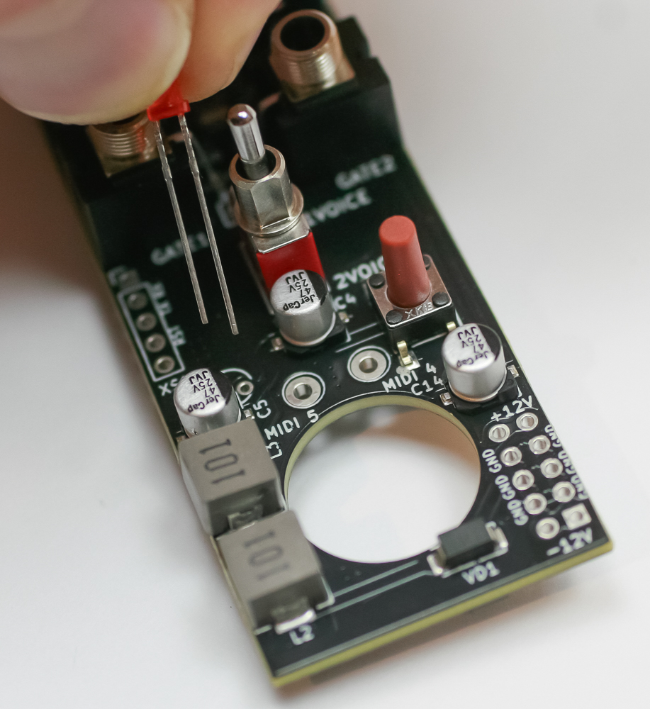 MIDI - CV - Lower RED LED Placement